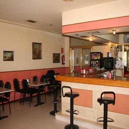 Hostal Liste Station A Coruna Bagian luar foto