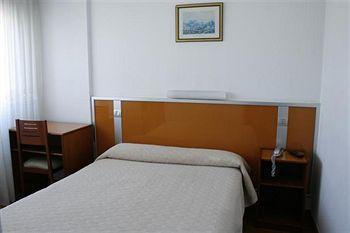 Hostal Liste Station A Coruna Bagian luar foto