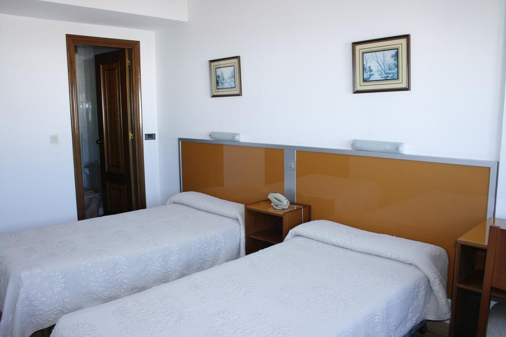 Hostal Liste Station A Coruna Ruang foto