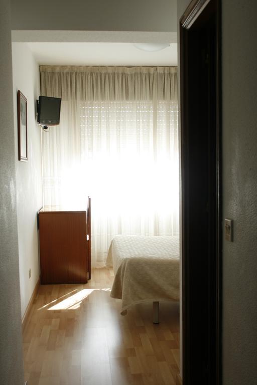 Hostal Liste Station A Coruna Ruang foto